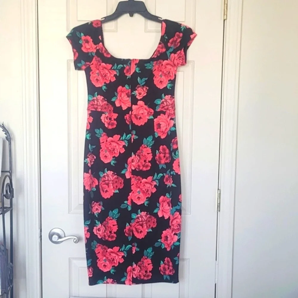 by & by Bodycon Floral Dress Size 11 - Picture 2 of 6
